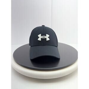 Under Armour Youth Blitzing Black Flex Fitted Hat Size YSM/YMD Kids Baseball Cap